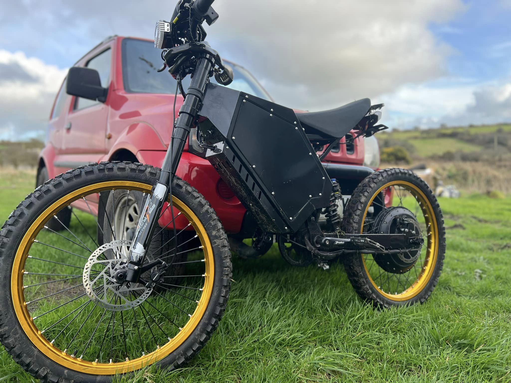 Sepeda Listrik Stealth Bomber  - 8000W Stealth Bomber Ebike ulasan dan harga